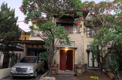 Casa de 2 andares no Compound Pejaten Barat Kemang (Demo)